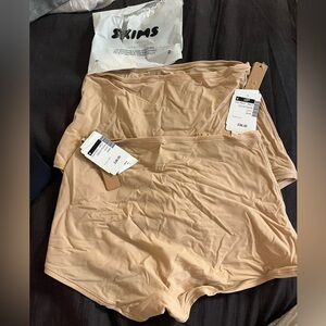 Two SKIMS Beige Underwear size M NWT